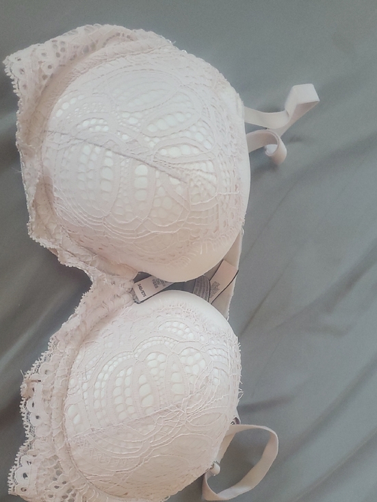 Victoria's Secret Other - Victoria's Secret White Lace Underwire Bra Dream Angel 34d Vguc
